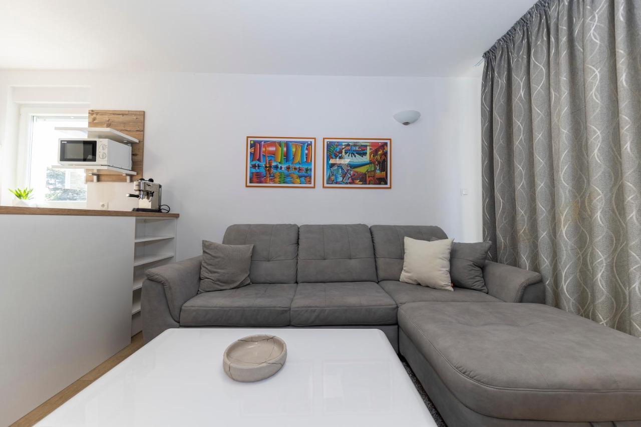 Joy 2 Apartment Novalja Luaran gambar